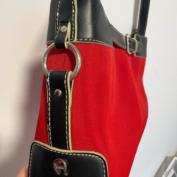 Red purse - Picture 3 of 5